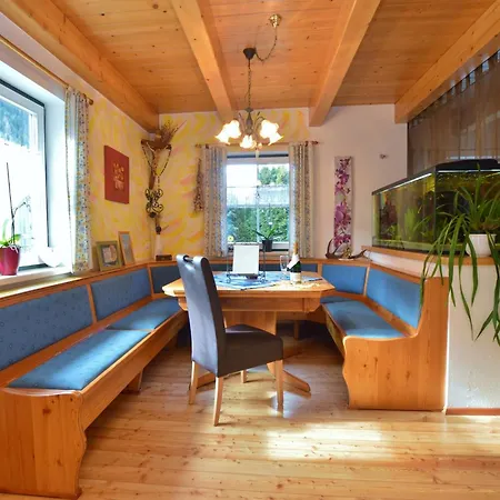 木屋 In Near Slopes Einach