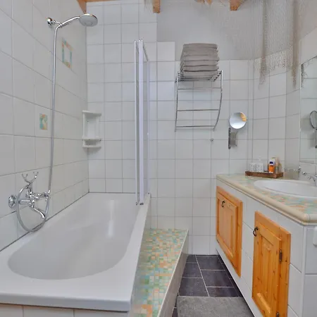 In Near Slopes 木屋 *